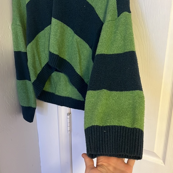 Sweater - Picture 3 of 3